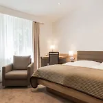 Mistral Superior Hotel 3*