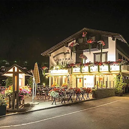 米斯特拉尔高级酒店