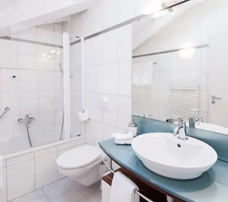 米斯特拉尔高级酒店 酒店