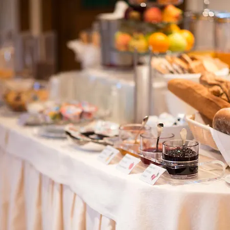 Mistral Superior Hotel