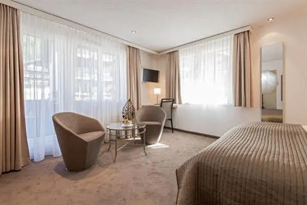 Mistral Superior Hotel