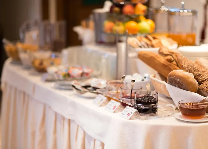 Mistral Superior Hotel